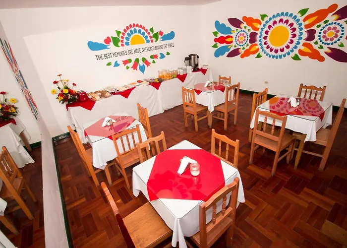 ホテル Plaza Nazarenas 3*