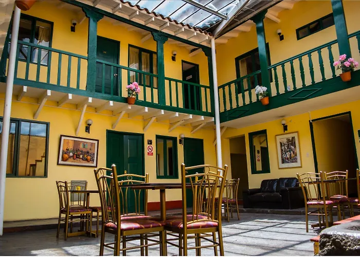 Hotel Plaza Nazarenas 3*