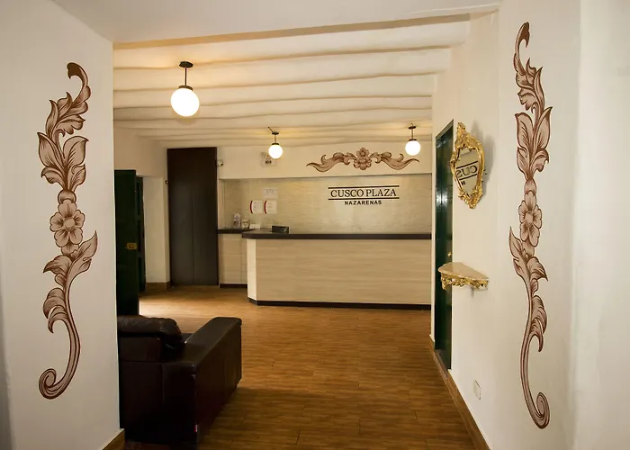 Plaza Nazarenas ホテル 3*