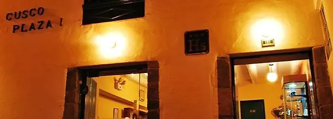 ホテル Plaza Nazarenas 3*