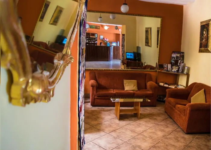 Hotel Plaza Nazarenas 3*